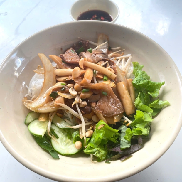 Bún Nấm Xào Nam Bộ