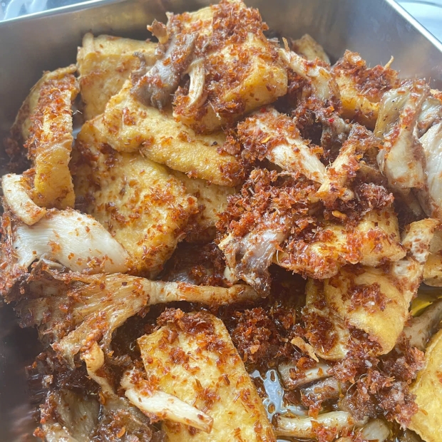 Cơm Đậu Hũ - Nấm Bào Ngư Chiên Sả