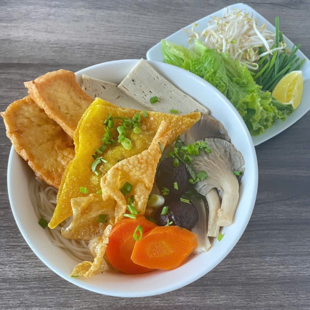 Hủ Tiếu Nước Lèo